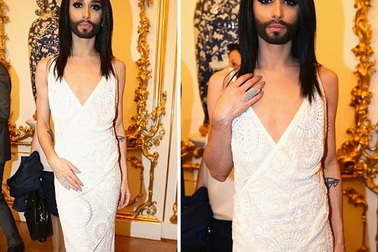 "Mỹ nhân có râu" dịu dàng với váy cưới trắng