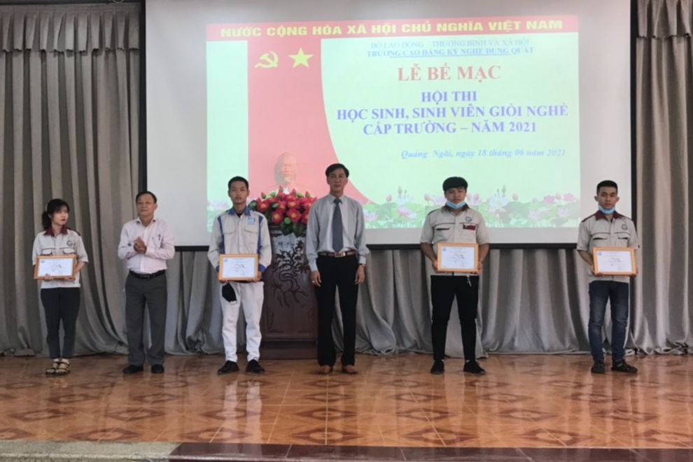 Học sinh, sinh viên trường nghề đua tài - 2 Học sinh, sinh viên trường nghề đua tài - 2