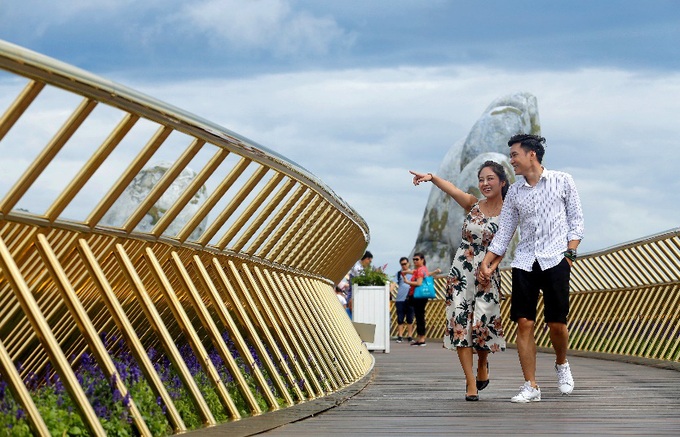 Mở cửa trở lại sau cách ly xã hội, khách sạn lãng mạn trên đỉnh Bà Nà ưu đãi lớn chưa từng có - Ảnh 3.