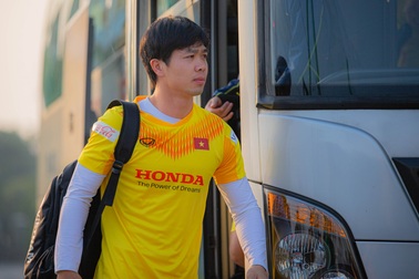 Công Phượng không có tên trong danh sách rút gọn Quả bóng vàng Việt Nam