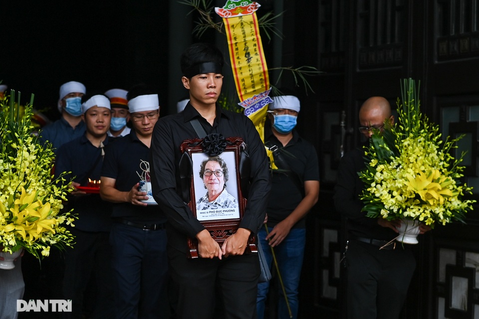 “Nhớ mãi, thương lắm Phương ơi!” - 26 “Nhớ mãi, thương lắm Phương ơi!” - 26