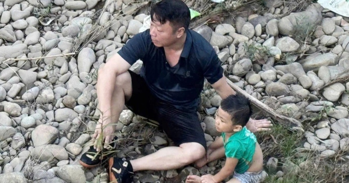 Người đàn ông ở Thái Nguyên bơi gần 100m trên sông chảy xiết cứu bé 4 tuổi