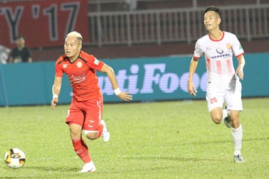 HLV Miura và sức ép trong cuộc chiến trụ hạng tại V-League