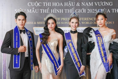 Dàn siêu mẫu thể hình thế giới xuất hiện tại phố biển Quy Nhơn