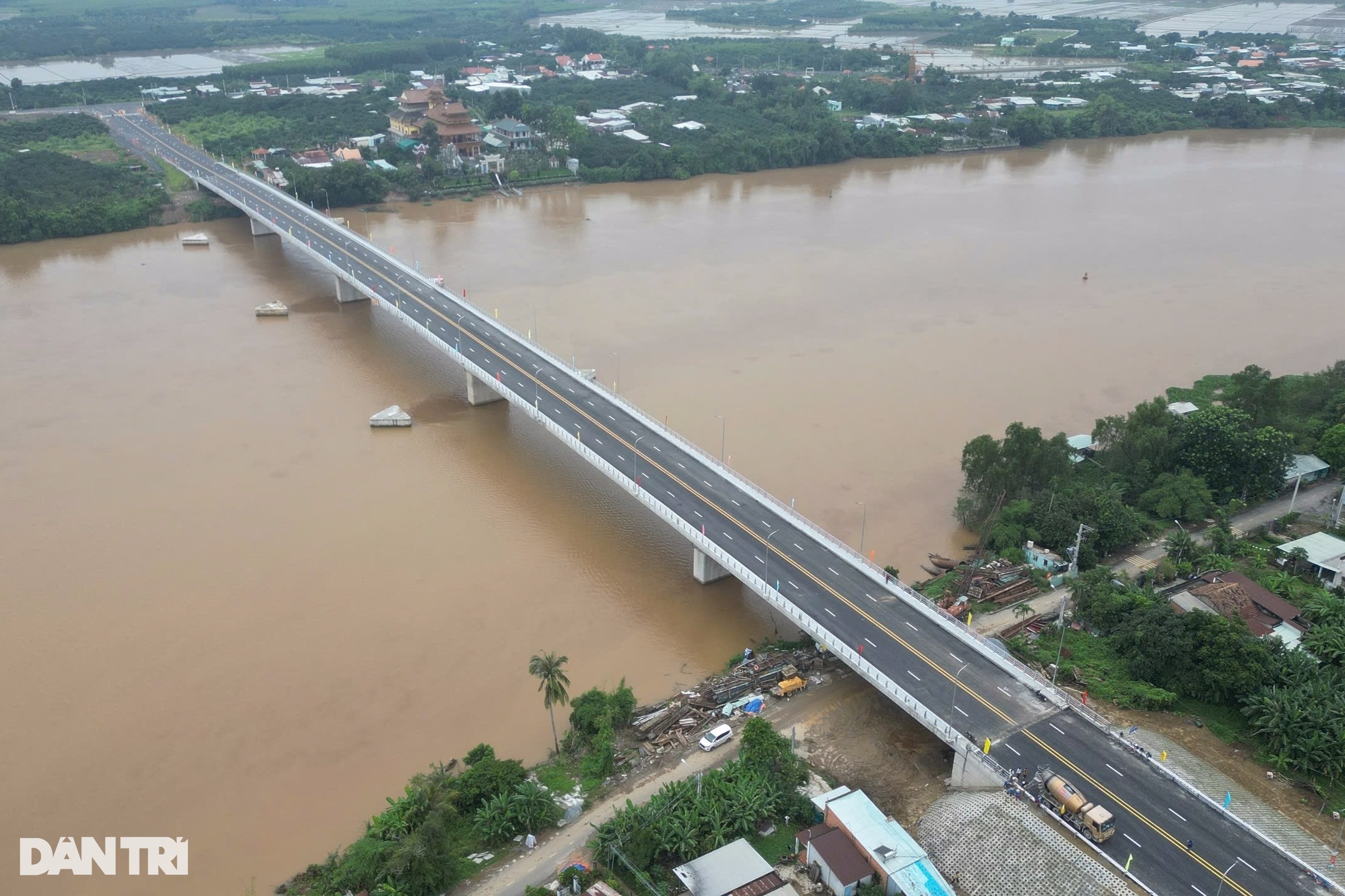 View - Cầu hơn 500 tỷ đồng nối 2 tỉnh Đồng Nai và Bình Dương trước giờ thông xe | Báo Dân trí