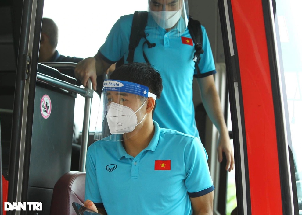 Đội tuyển Việt Nam rời TPHCM, sang Singapore dự AFF Cup 2020 - 10 Đội tuyển Việt Nam rời TPHCM, sang Singapore dự AFF Cup 2020 - 10