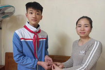 Hải Phòng: Nam sinh lớp 9 trả lại vàng cho người đánh rơi
