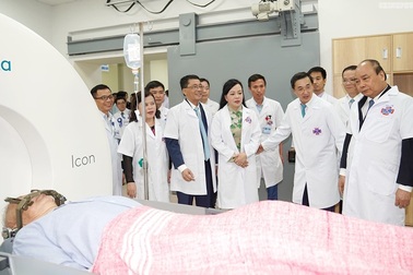 U não di căn 2 ổ, xạ phẫu dao Gamma trong 60 phút