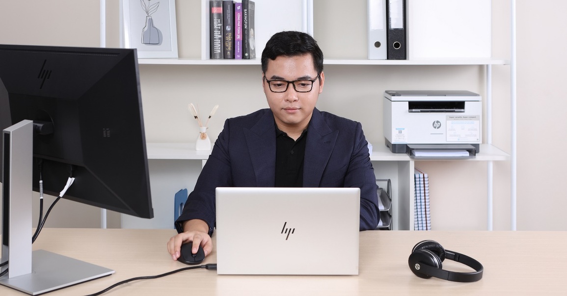 Thiết bị công nghệ giúp doanh nghiệp thích ứng với làm việc từ xa - 1 Thiết bị công nghệ giúp doanh nghiệp thích ứng với làm việc từ xa - 1