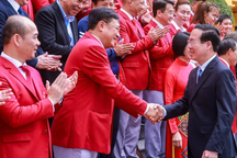 Chủ tịch nước biểu dương những "gương mặt vàng" SEA Games 32