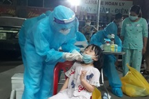 "Thư gửi em bé có mẹ nhiễm Covid-19" vào đề thi Văn lớp 10 gây xúc động