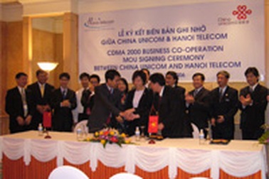 HSBC thu tiền dịch vụ cho mạng HT Mobile