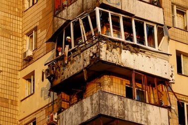 Nga thay đổi chiến thuật, tấn công 2 thành phố lớn nhất của Ukraine