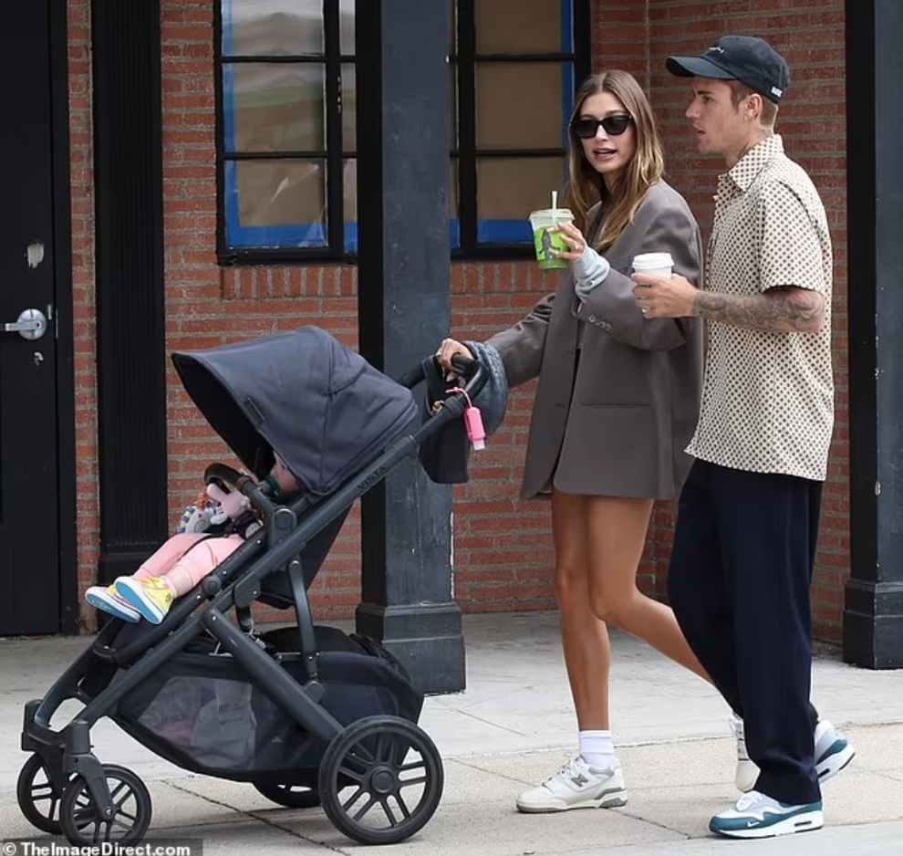 Hoàng tử pop Justin Bieber cùng vợ luyện tập làm cha mẹ - 1 Hoàng tử pop Justin Bieber cùng vợ luyện tập làm cha mẹ - 1