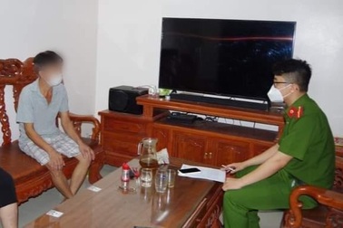 Cặp vợ chồng trốn cách ly y tế tại nhà, lén lút đi bán thịt lợn