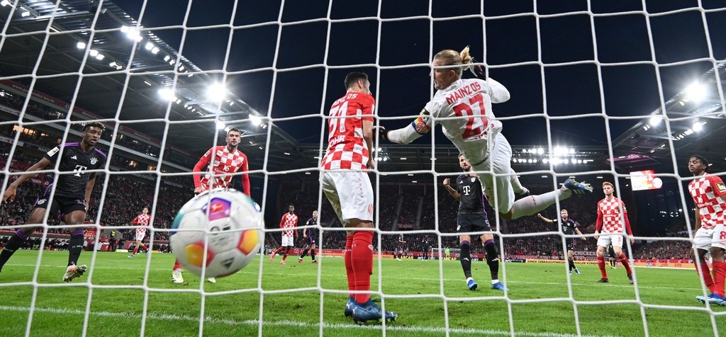 Harry Kane lập công, Bayern Munich vẫn chưa thể trở lại ngôi đầu Bundesliga - 2