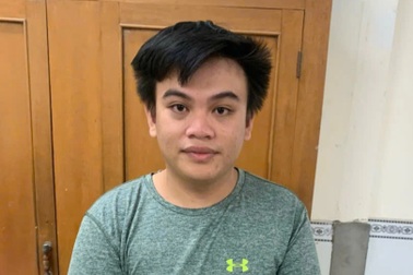 Con trai dựng cảnh bị đánh đập, gửi clip cho mẹ để tống tiền