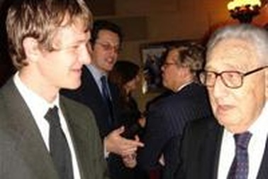 Cuộc chuyện trò ngắn ngủi với Henry Kissinger