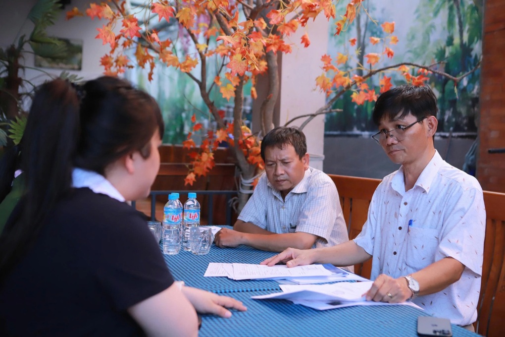 Xác minh thông tin gián xuất hiện trong món ăn tại nhà hàng - 1 Xác minh thông tin gián xuất hiện trong món ăn tại nhà hàng - 1