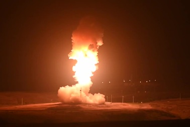 Mỹ thử tên lửa liên lục địa có thể mang đầu đạn hạt nhân