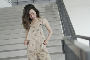 Buôn hàng thùng lãi cao: Sự thật đằng sau