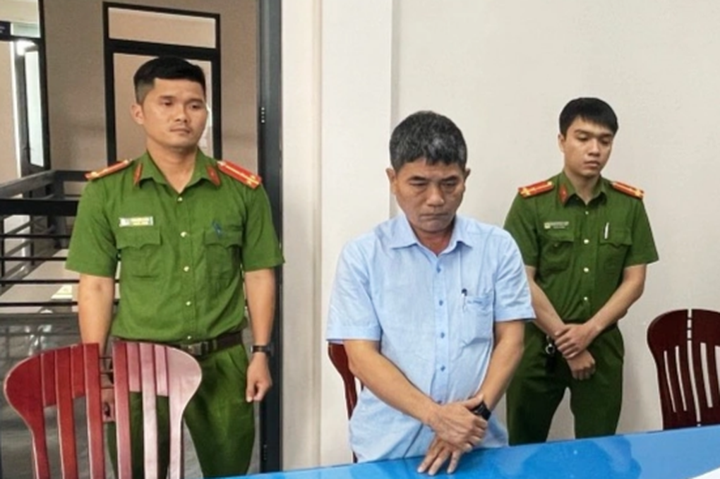 Phó ban quản lý Khu kinh tế Dung Quất bị bắt - 1 Phó ban quản lý Khu kinh tế Dung Quất bị bắt - 1