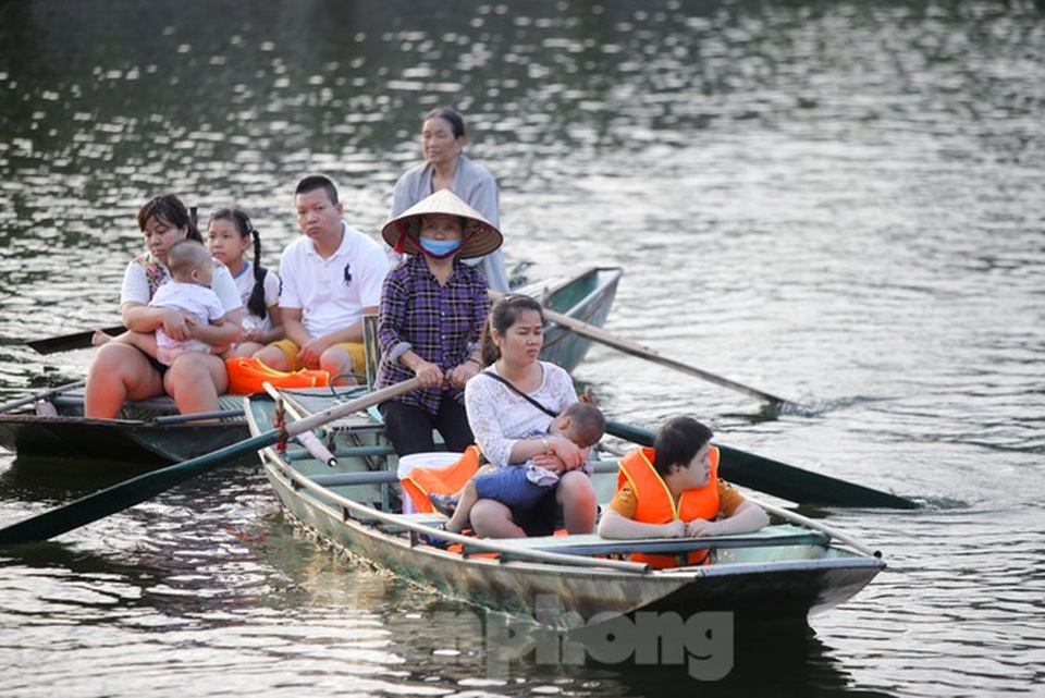 Nữ lái đò Tam Cốc, Bích Động thất nghiệp vì dịch COVID-19 - 11