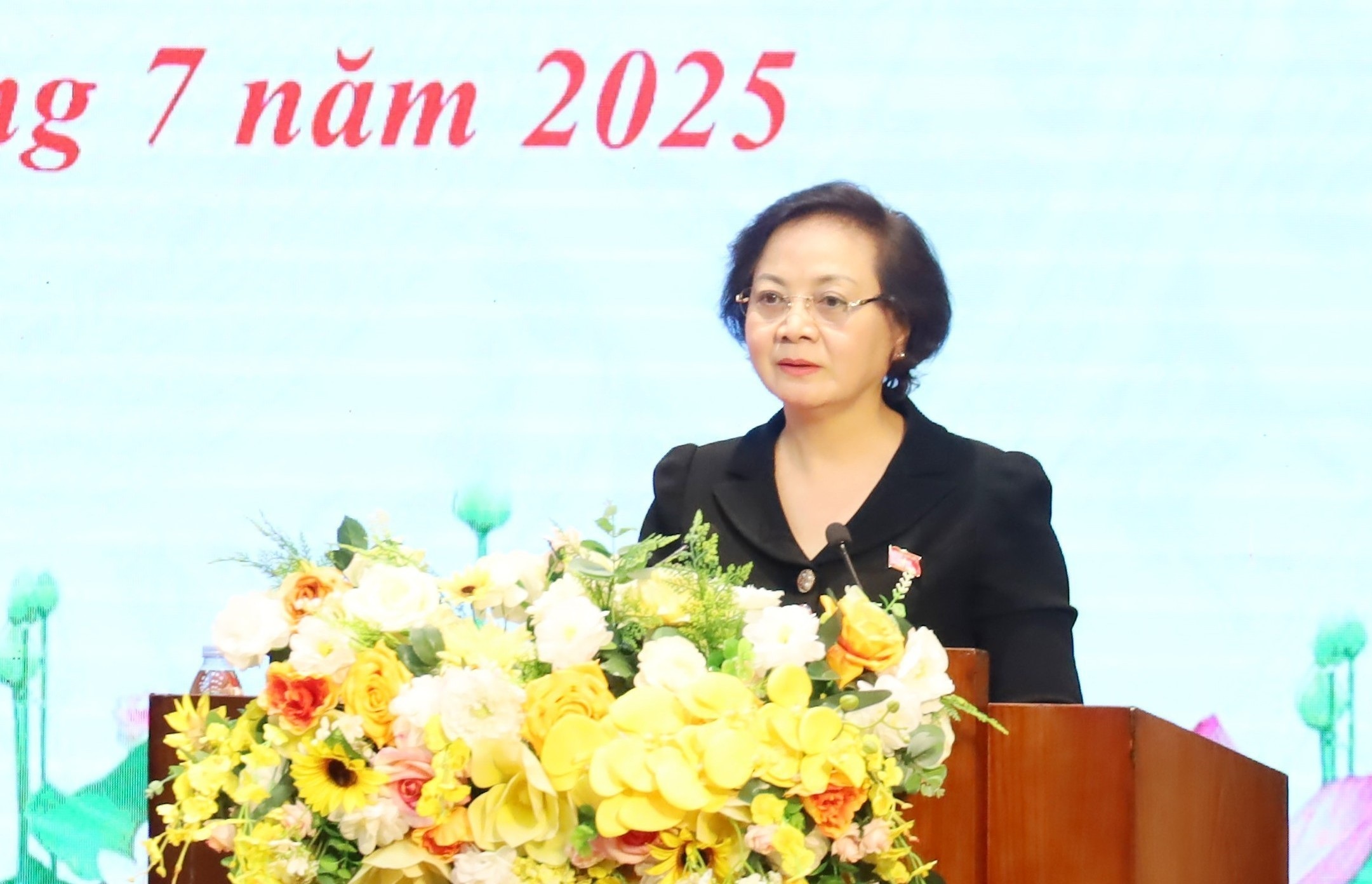 Thường trực Ban Bí thư Trần Cẩm Tú tiếp xúc cử tri tại Lào Cai - 2