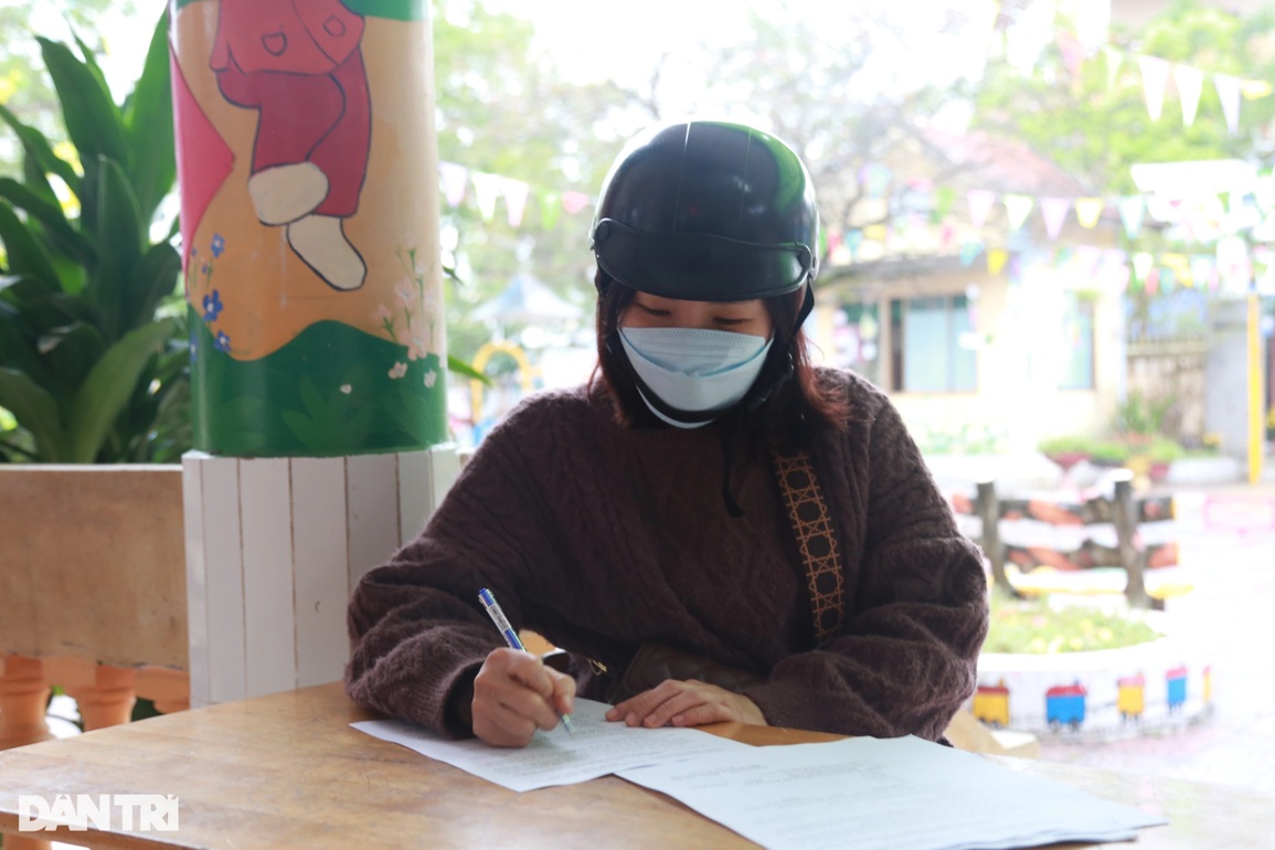 Vượt bão Covid-19, trẻ Mầm non ngày đầu trở lại trường học tập - 4