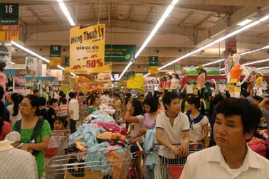 Nghỉ 2/9: Siêu thị đông nghẹt, thực phẩm tăng giá