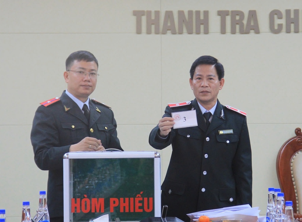 Thanh tra Chính phủ bốc thăm chọn 56 người có chức vụ để xác minh tài sản - 1 Thanh tra Chính phủ bốc thăm chọn 56 người có chức vụ để xác minh tài sản - 1