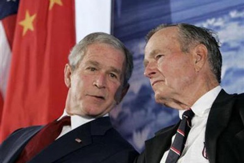 Chùm ảnh: Bush "cha" và Bush "con"