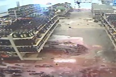 Vụ tai nạn hi hữu tại siêu thị rượu