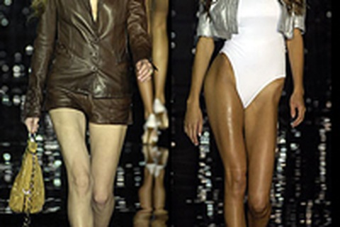 Nét quyến rũ đặc trưng của Julien Macdonald