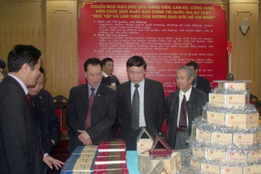 Công bố CD - ROM Văn kiện Đảng toàn tập