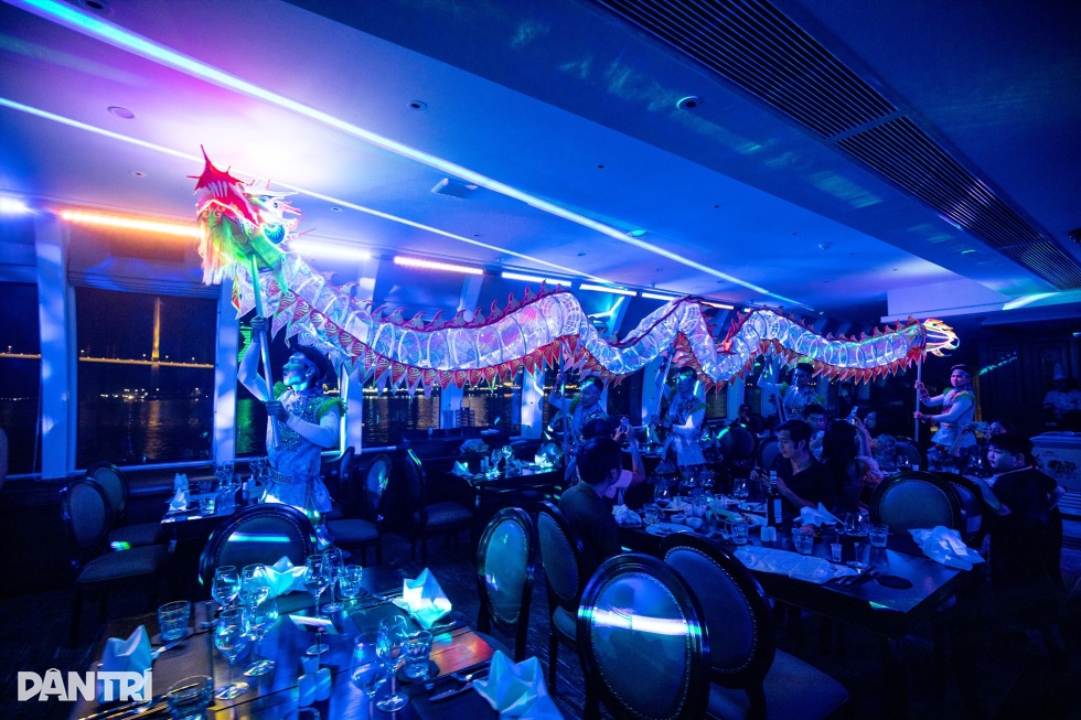 Bill Gates đến Việt Nam: Tiết lộ hậu trường đón tỷ phú khắt khe thế nào - 3 Bill Gates đến Việt Nam: Tiết lộ hậu trường đón tỷ phú khắt khe thế nào - 3