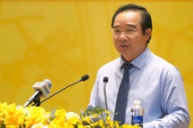 Chủ tịch TPHCM: Toàn tâm, toàn ý, làm hết việc chứ không hết giờ