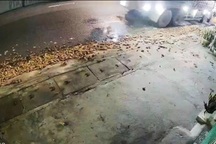 Truy tìm xe tải rải 3 tấn củ sắn trên quốc lộ khiến nhiều người trượt ngã