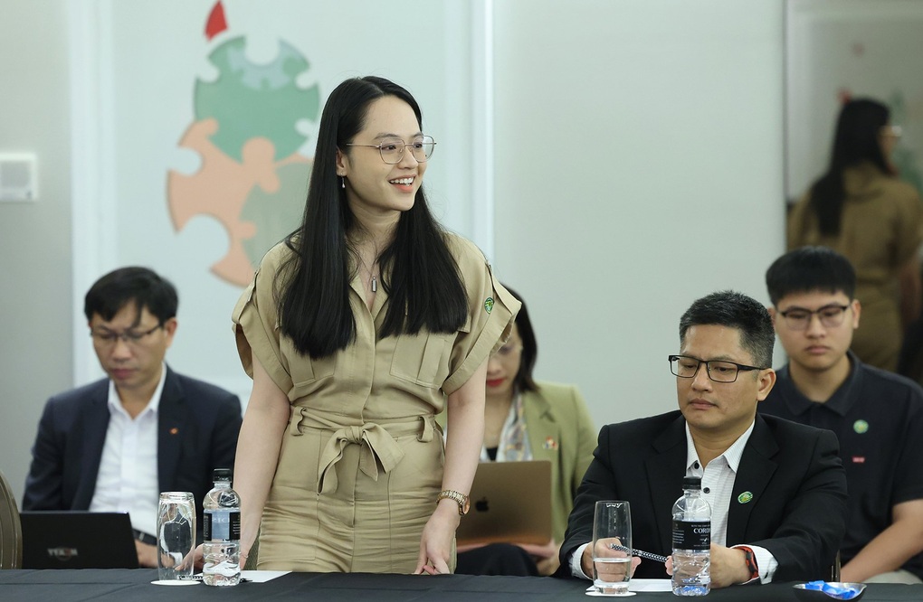 Nghe hiến kế phát triển đất nước, Thủ tướng muốn Việt Nam đi sau về trước - 2 Nghe hiến kế phát triển đất nước, Thủ tướng muốn Việt Nam đi sau về trước - 2
