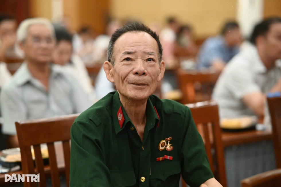 Người dân TPHCM xúc động khi gọi tên phường Sài Gòn, Gia Định, Chợ Lớn... - 8 Người dân TPHCM xúc động khi gọi tên phường Sài Gòn, Gia Định, Chợ Lớn... - 8