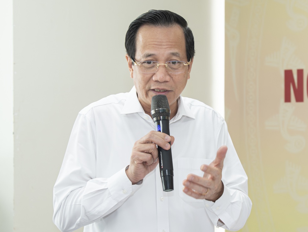 Trưởng Ban Tuyên giáo Trung ương: Phát huy 4 chữ hơn của báo Dân trí - 2 Trưởng Ban Tuyên giáo Trung ương: Phát huy 4 chữ hơn của báo Dân trí - 2