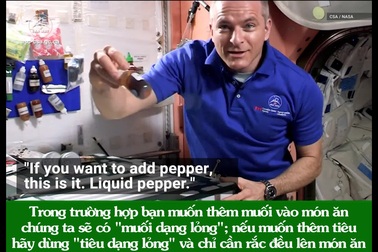 Các nhà du hành vũ trụ thêm gia vị vào món ăn của mình như thế nào?