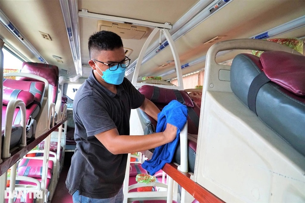 Tài xế, chủ xe mừng quên ăn, đếm ngày được cầm vô lăng, cho xe lăn bánh - 3 Tài xế, chủ xe mừng quên ăn, đếm ngày được cầm vô lăng, cho xe lăn bánh - 3