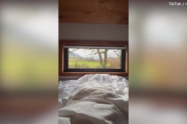 Romeo Beckham và bạn gái cũ Mia Regan khi còn gắn bó bên nhau