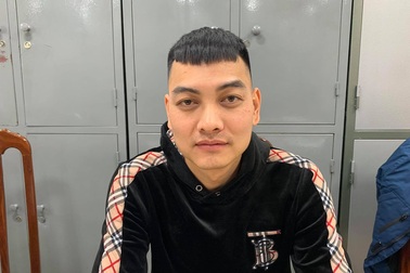 Kẻ nổ súng vào ô tô của "thánh chửi" Dương Minh Tuyền ra đầu thú