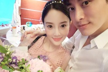 Lý Tiểu Lộ xuất hiện vui vẻ bên con gái sau nghi vấn đã ly hôn Giả Nãi Lượng