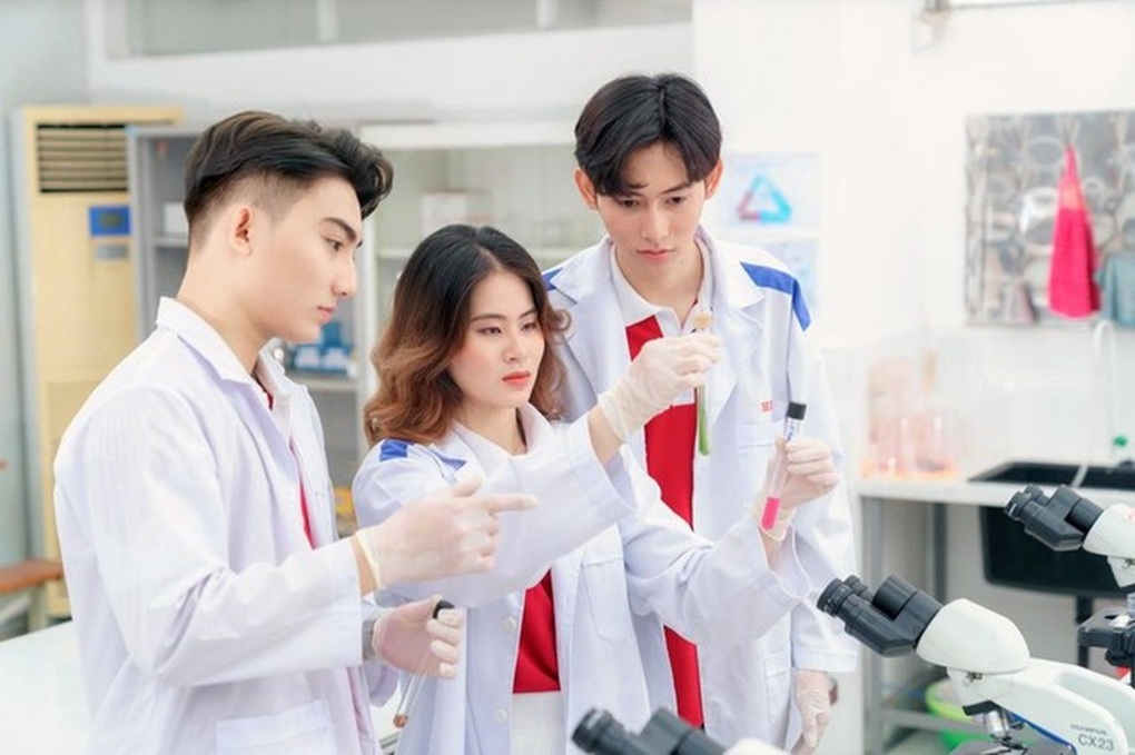 Đại học Dược Hà Nội lần đầu dùng điểm A-level xét tuyển - 1 Đại học Dược Hà Nội lần đầu dùng điểm A-level xét tuyển - 1