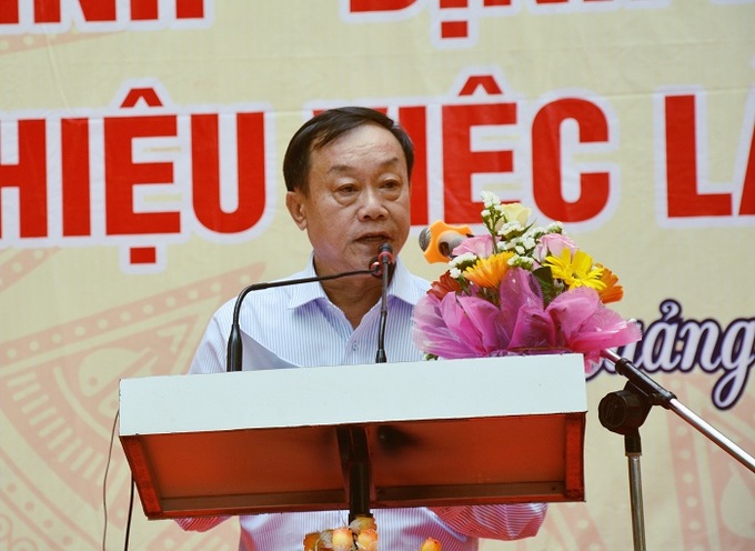 Ông Nguyễn Tấn Đối-PGĐ sở LĐ-TB&XH phát biểu tại với học sinh huyện Trà Bồng. 