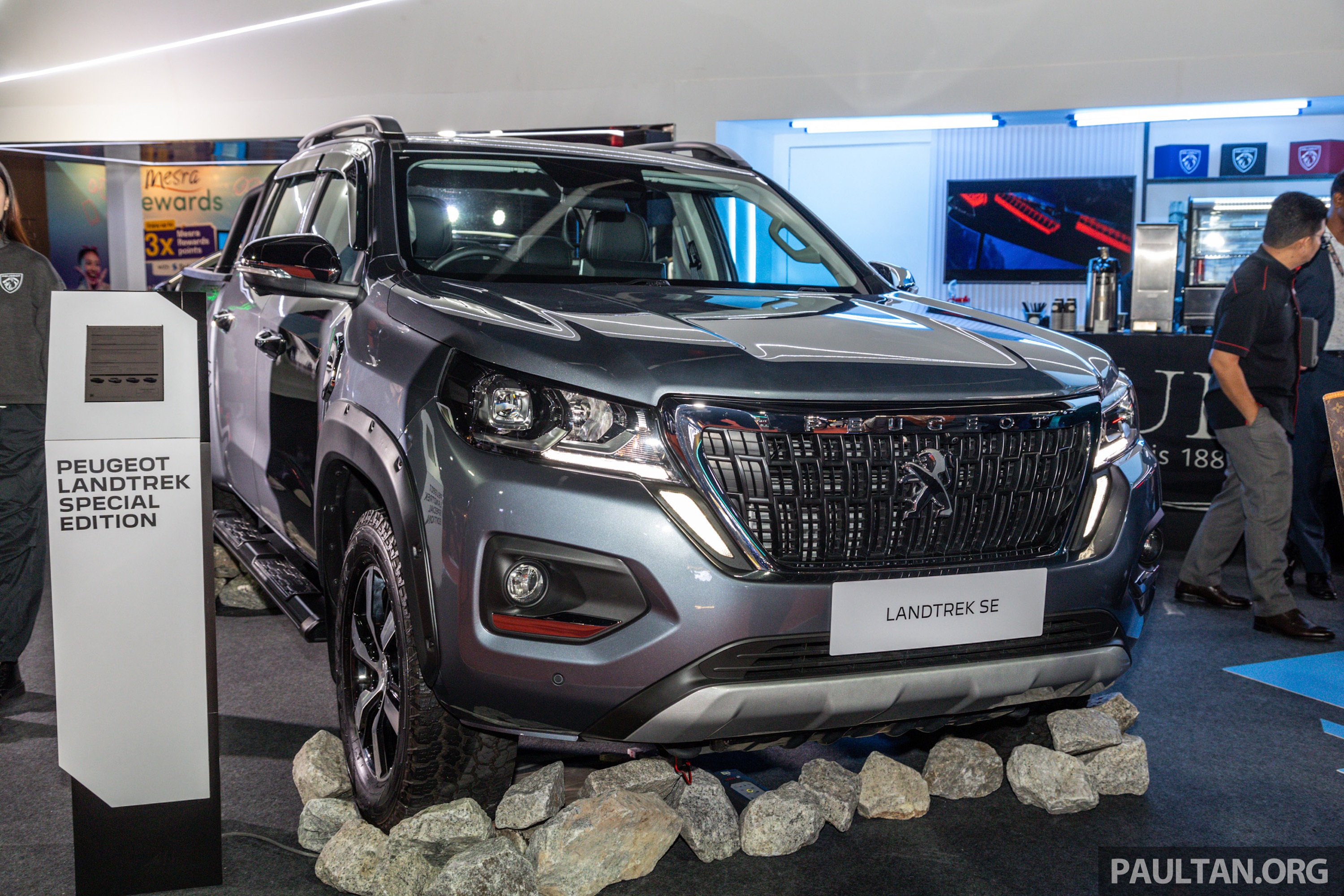 Xe bán tải của Peugeot có bản nâng cấp 2025, cạnh tranh Ranger và Triton - 12 Xe bán tải của Peugeot có bản nâng cấp 2025, cạnh tranh Ranger và Triton - 12