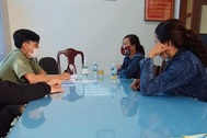 Xử phạt hai phụ nữ livestream xúc phạm đoàn cán bộ thu thuế